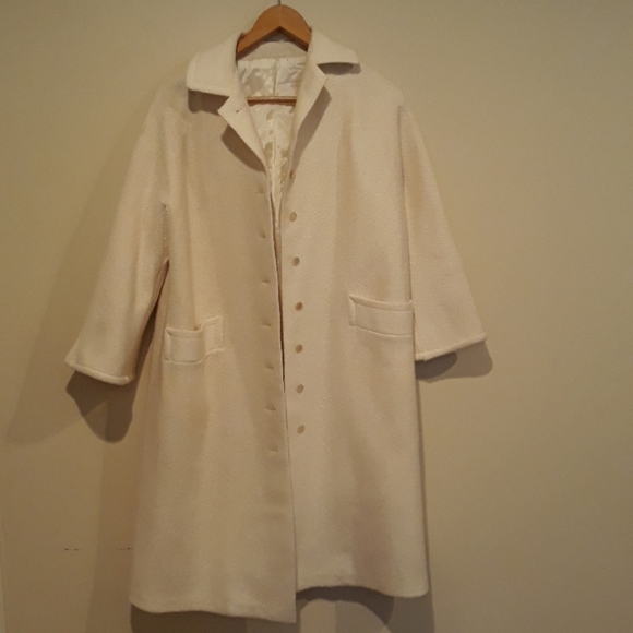 ❤I.L.G.W.U off white coat - Picture 1 of 8